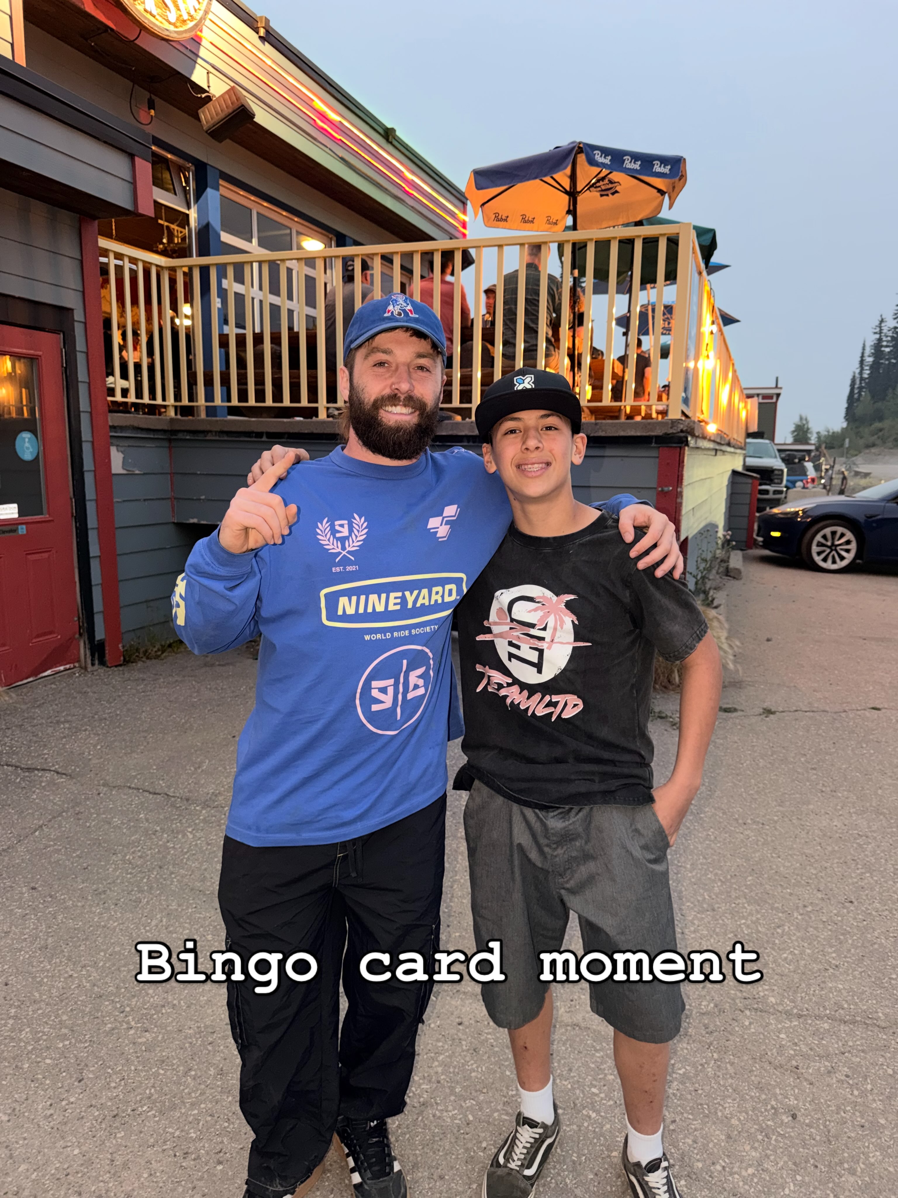 So I was walking to grab dinner and I saw this guy from the corner of my eye and thought I recognise that man.  I wasn’t sure if it was @nicholirogatkin but I thought I would just say hi and see if it was.  Turns out it was!!! Such a nice g