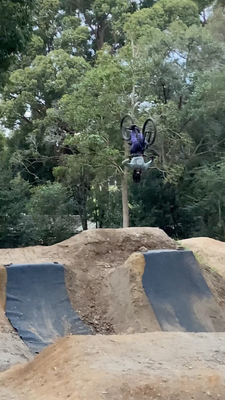 🤯